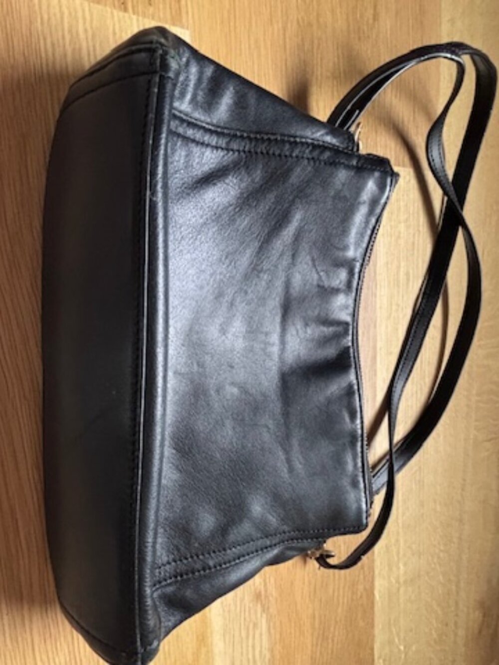 Lo & Sons Pearl Convertible Crossbody Bag - Picture 3 of 9